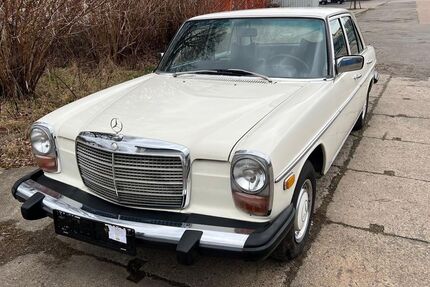 Mercedes-Benz 240 9.999 km 13.900 &euro; Taura 09249