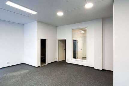 Einzelhandel in Chemnitz 49.000 € 84 m² zimmer