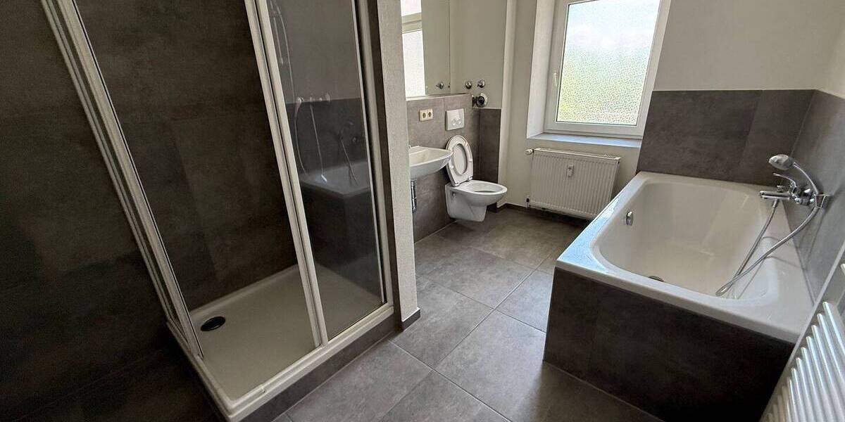 Etagenwohnung Chemnitz Lutherviertel - 5 Zimmer, 141 m&sup2;, 990&euro; | Angebot:26672704