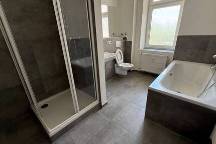 Wohnung Chemnitz Lutherviertel - 5 Zimmer, 141 m&sup2;, 990&euro; | Angebot:26672704