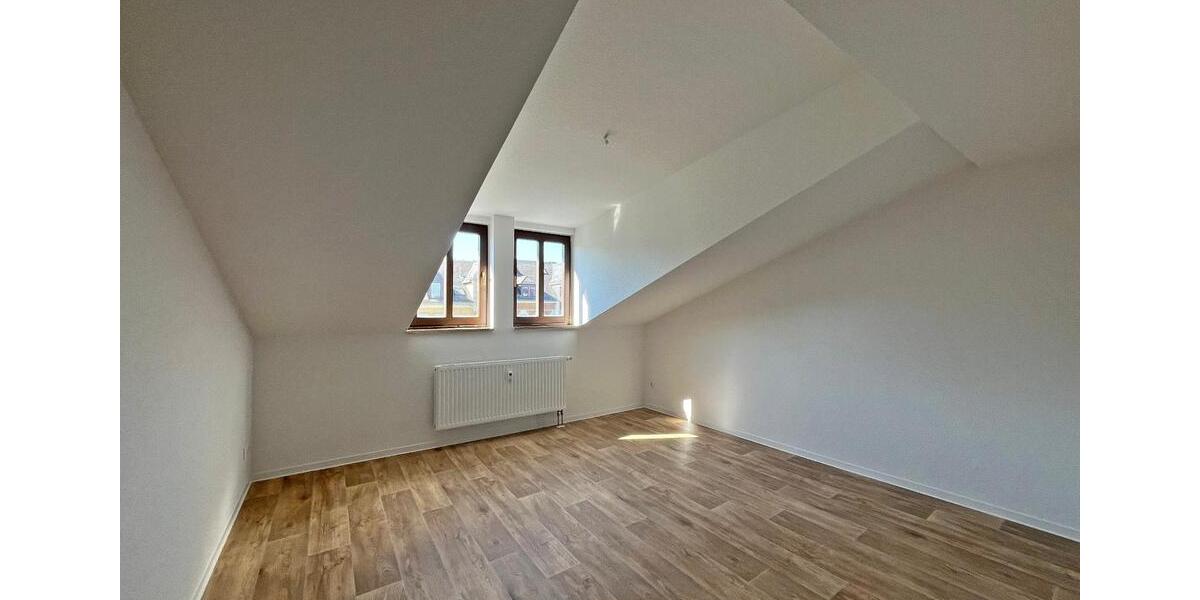 Dachgeschoßwohnung Chemnitz Kapellenberg - 2 Zimmer, 57 m&sup2;, 300&euro; | Angebot:25648405