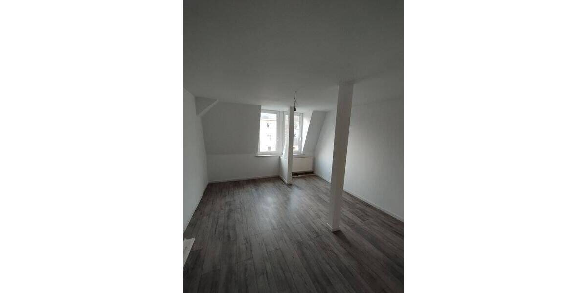 Großes MFH mit viel Potential in guter und ruhiger Lage! 1 zimmer