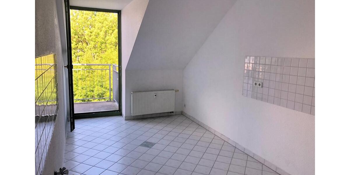 Dachgeschoßwohnung Chemnitz Kapellenberg - 3 Zimmer, 73 m&sup2;, 495&euro; | Angebot:25813895