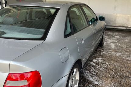 Audi A4 211.000 km 600 € Lichtenstein 09350