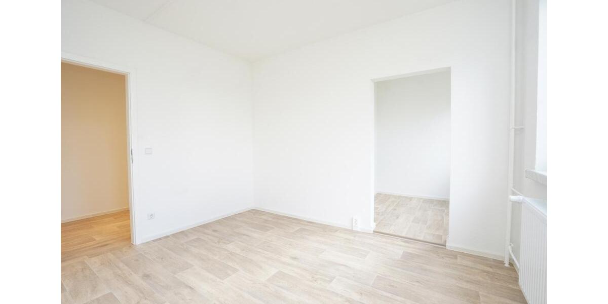 Erdgeschoßwohnung Chemnitz Adelsberg - 3 Zimmer, 92 m&sup2;, 571&euro; | Angebot:25883842