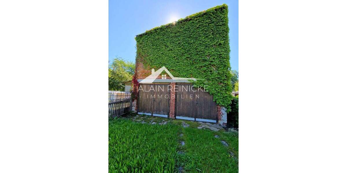 Grundstück mit großer Doppelgarage & viel Stauraum zimmer