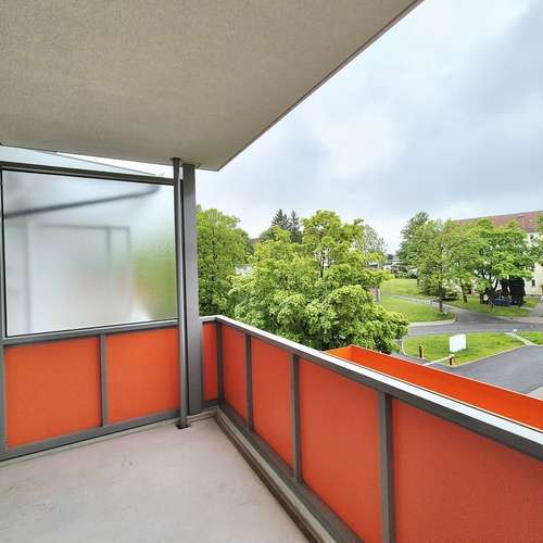 Wohnung zum Mieten in Freiberg 337 € 50.37 m²
