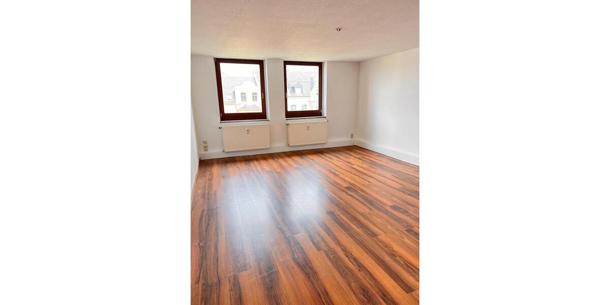Dachgeschoßwohnung Chemnitz Kapellenberg - 3 Zimmer, 108 m&sup2;, 623&euro; | Angebot:23844964