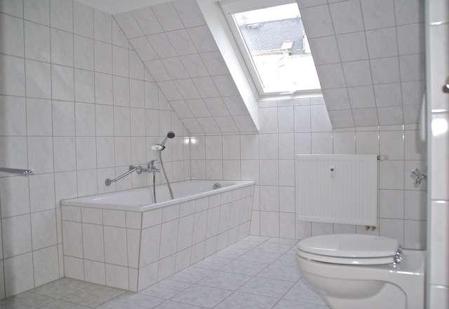 Dachgeschoßwohnung Chemnitz Ebersdorf - 2 Zimmer, 61 m&sup2;, 315&euro; | Angebot:24771463