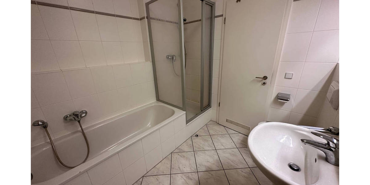 Zimmer Chemnitz Kaßberg - 3 Zimmer, 72 m&sup2;, 450&euro; | Angebot:26188293