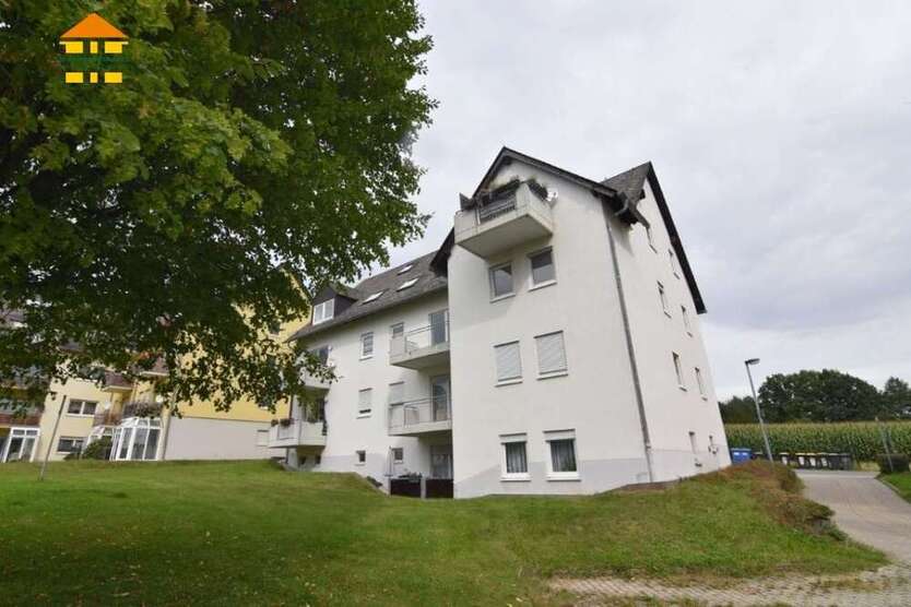 Wohnung zum Kaufen in Hartenstein 85.500 € 78.49 m²