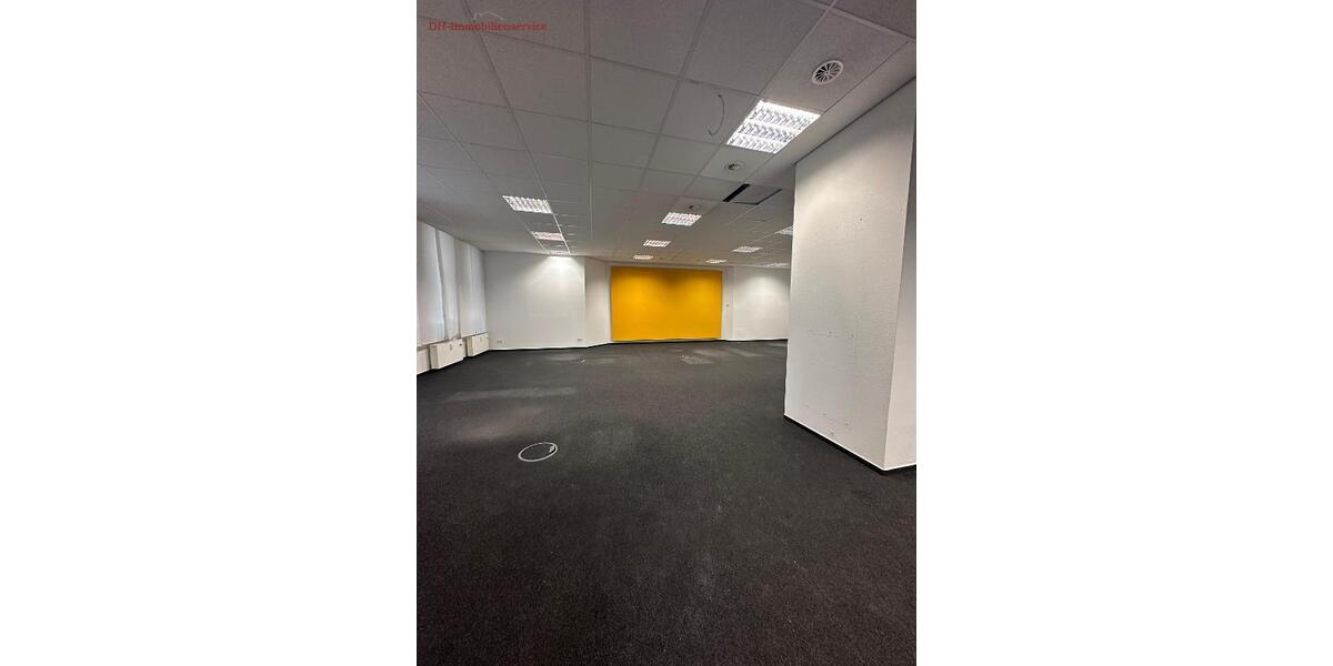 Repräsentative Gewerbefläche über zwei Etagen – ehemalige Commerzbank im Herzen von Glauchau zimmer