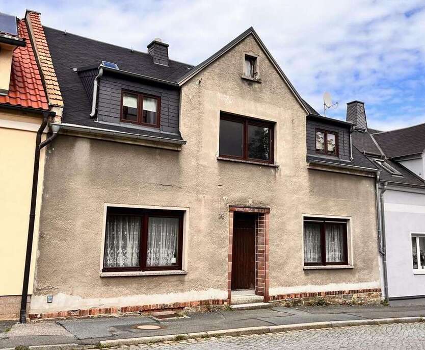 Haus zum Kaufen in Lichtenstein 45.000 € 170 m²