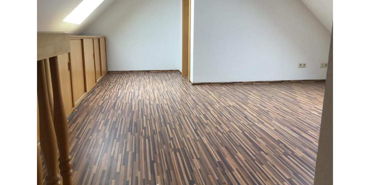 Maisonettenwohnung Chemnitz Kapellenberg - 3 Zimmer, 83 m&sup2;, 120.000&euro; | Angebot:26623954