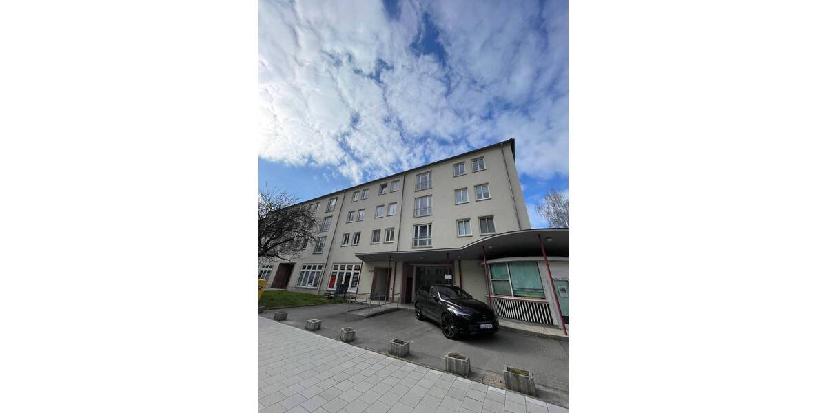 Zimmer Chemnitz Lutherviertel - 1 Zimmer, 28 m&sup2;, 170&euro; | Angebot:25970872