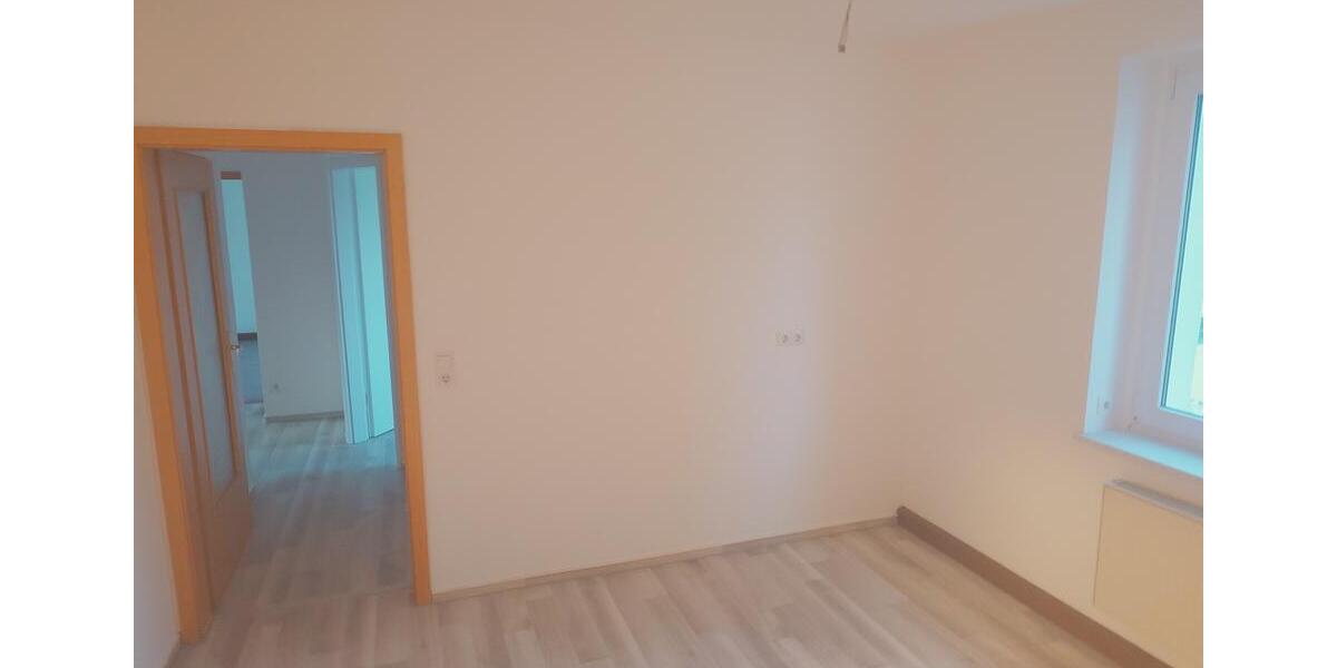 Etagenwohnung Oberschöna - 5 Zimmer, 110 m&sup2;, 785&euro; | Angebot:24767996