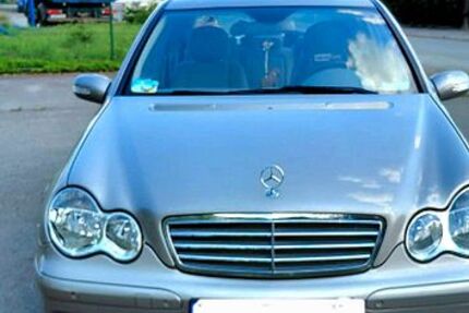 Mercedes-Benz C 180 160.000 km 3.000 &euro; Flöha 09557
