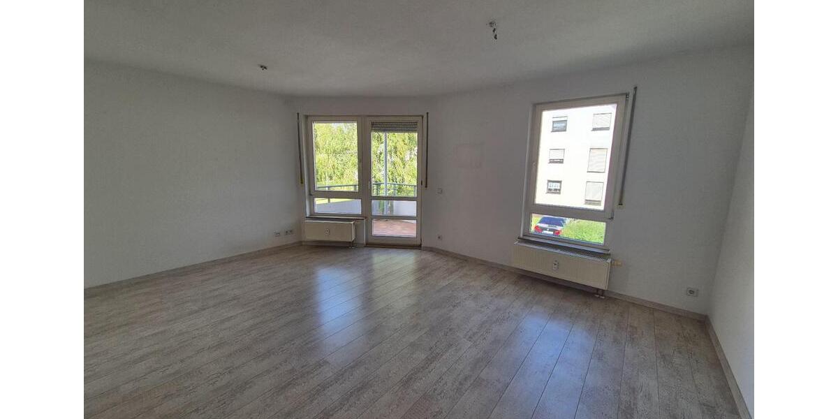 Etagenwohnung Glauchau - 1 Zimmer, 32 m&sup2;, 205&euro; | Angebot:26547531