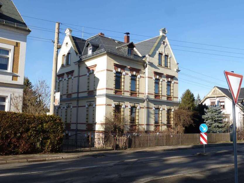 Haus zum Kaufen in Glauchau 135.000 € 155 m²