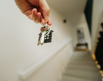 Etagenwohnung Brand-Erbisdorf Erbisdorf - 5 Zimmer, 136 m&sup2;, 1.090&euro; | Angebot:25654426