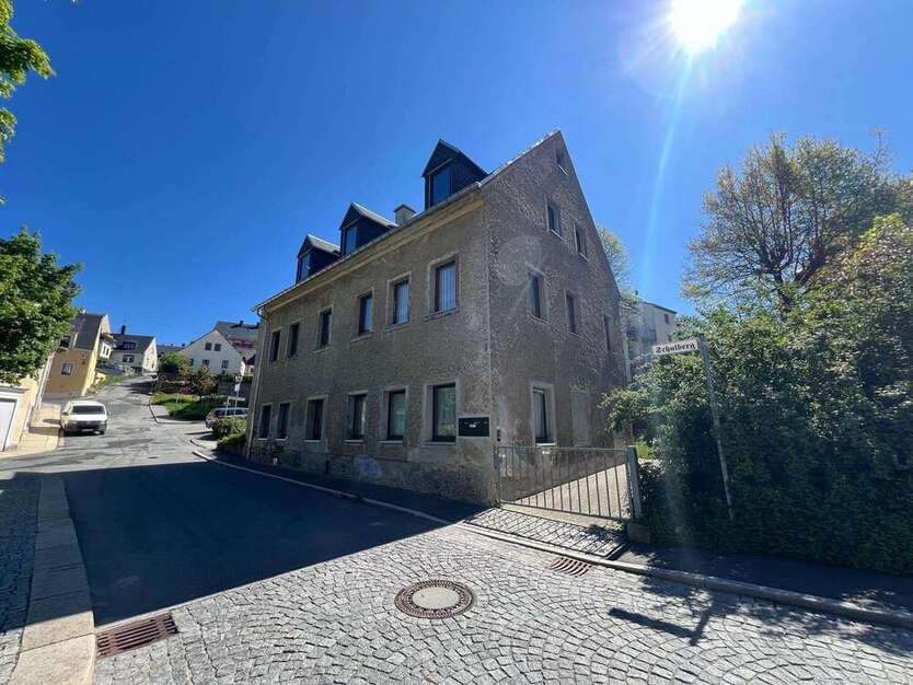 Haus zum Kaufen in Annaberg-Buchholz 148.000 € 146 m²