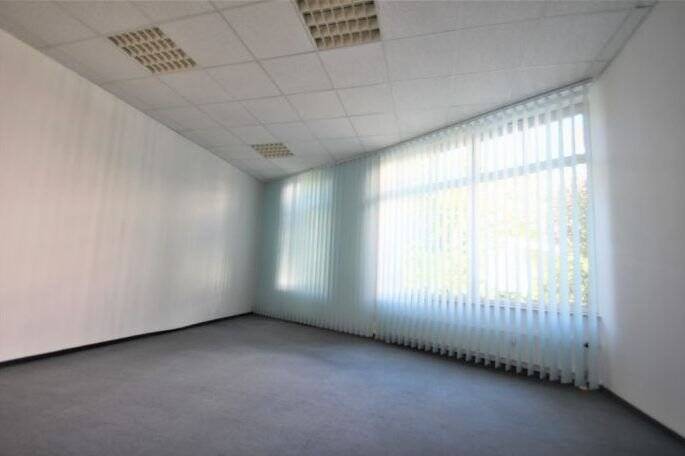 Gewerbeobjekt Hohenstein-Ernstthal Ernstthal - 2 Zimmer, 100 m&sup2;, 350&euro; | Angebot:25736348
