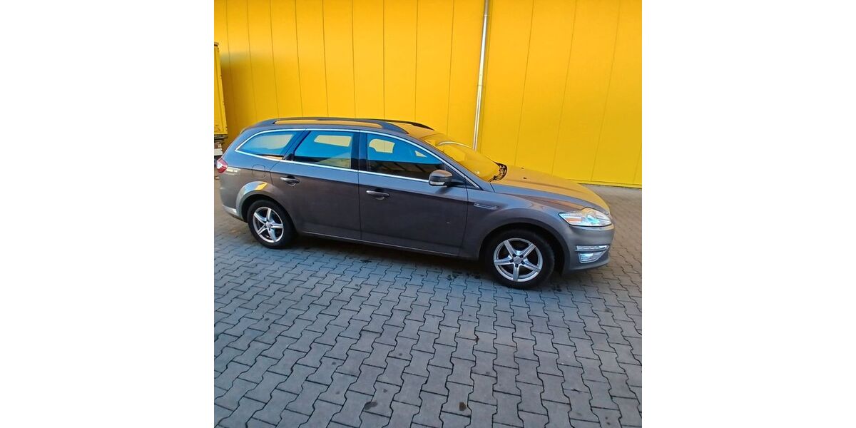 Ford Mondeo 154.000 km 3.300 &euro; Großschirma 09603