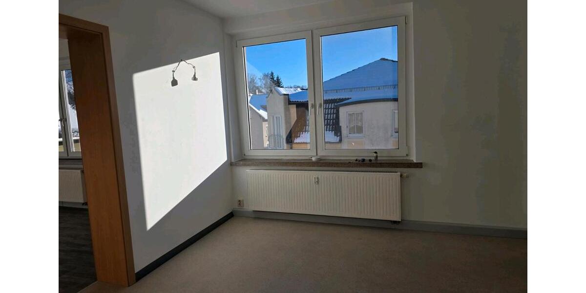 Schöne helle 5- Raumwohnung in Oelsnitz zu vermieten 5 zimmer