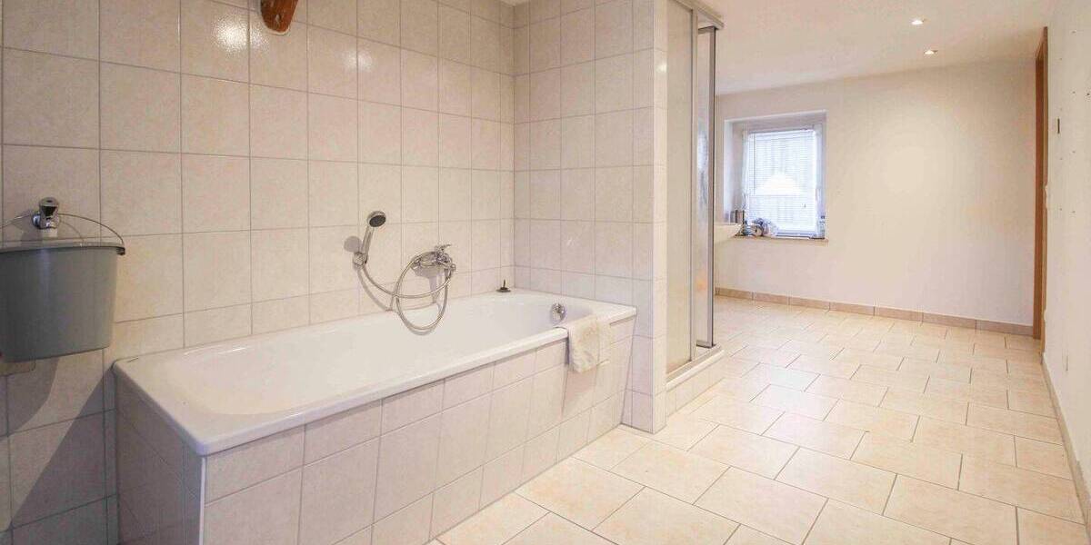 Reihenmittelhaus Hainichen - 8 Zimmer, 207 m&sup2;, 55.000&euro; | Angebot:26189495