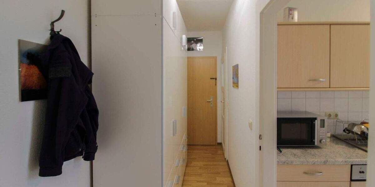 lastenfreie Bezugsfreie und teilmöblierte 2-Zi.-Wohnung in ruhiger Lage 2 zimmer