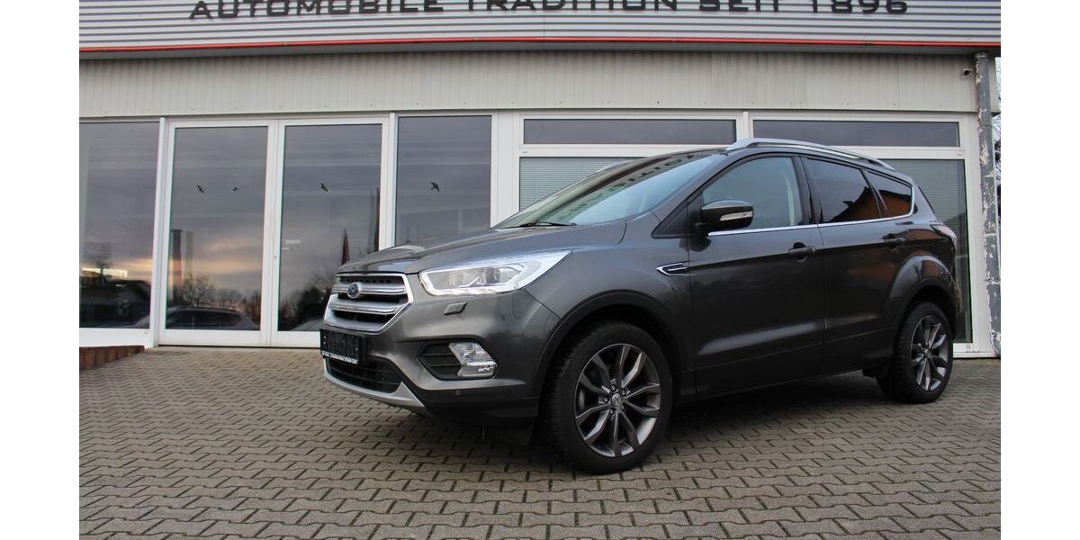 Ford Kuga 64.900 km 16.590 € Hartha 04746