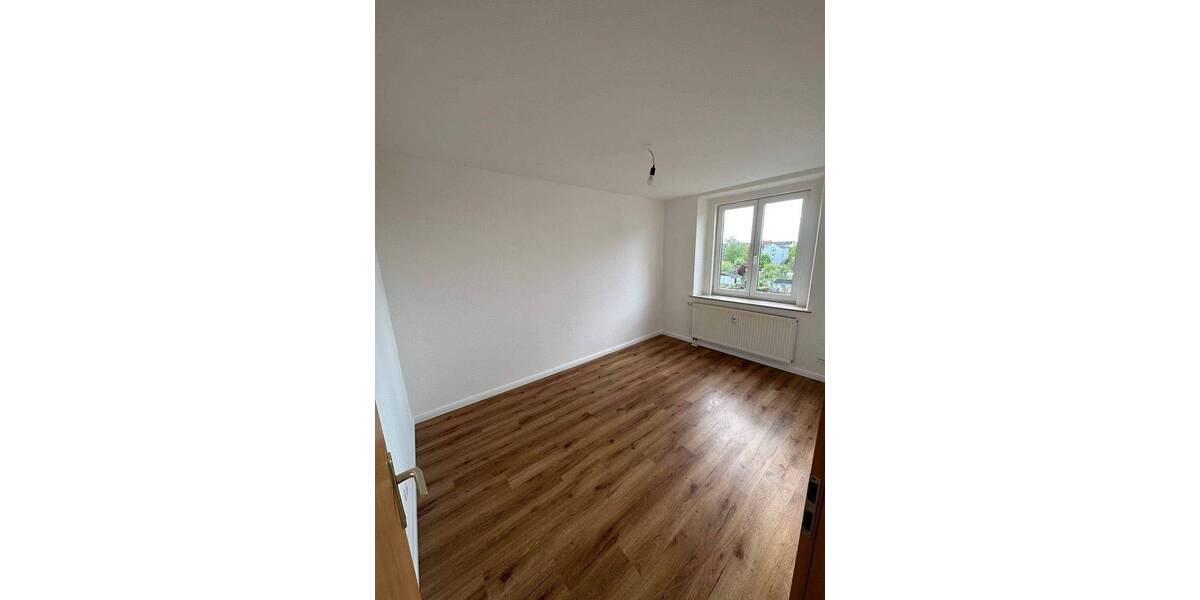 Etagenwohnung Chemnitz Sonnenberg - 3 Zimmer, 64 m&sup2;, 450&euro; | Angebot:26894254