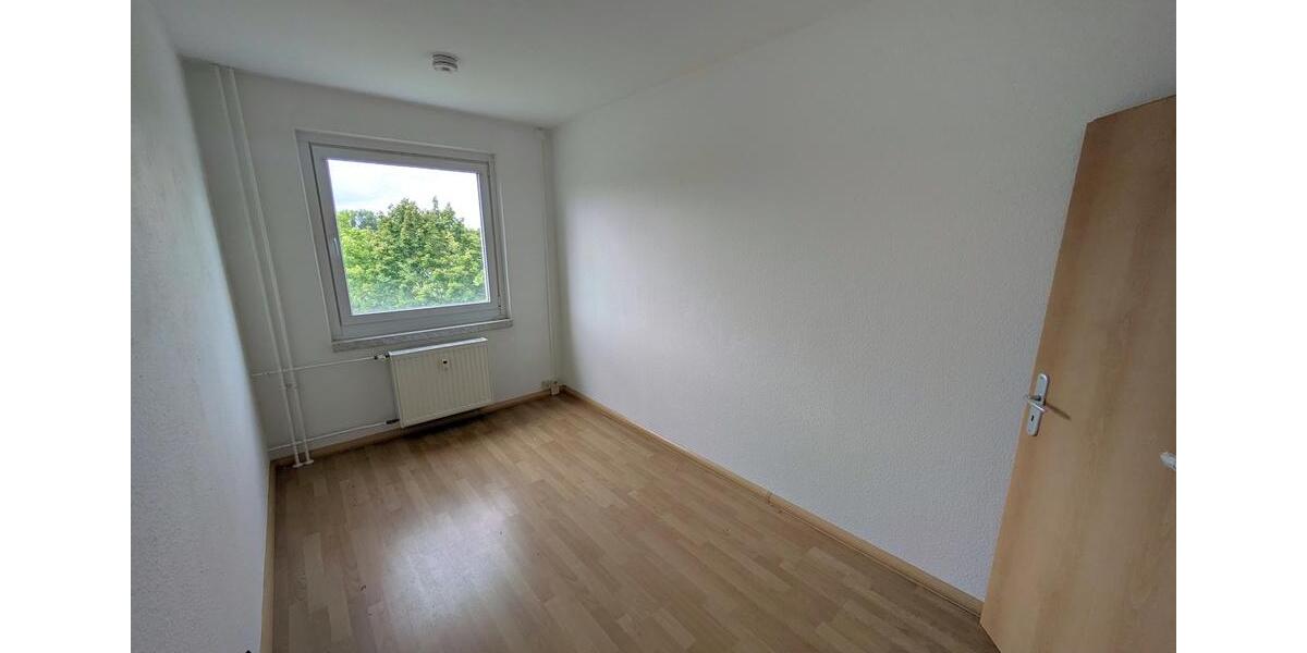 Etagenwohnung Chemnitz Kapellenberg - 4 Zimmer, 70 m&sup2;, 350&euro; | Angebot:26321586