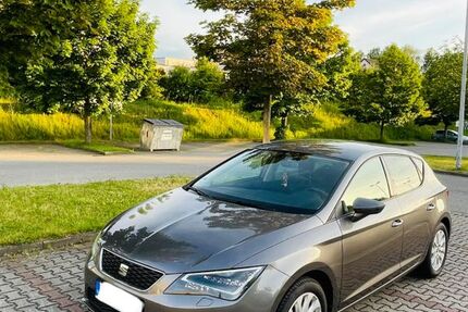 Seat Leon 82.000 km 9.900 &euro; Chemnitz 09116