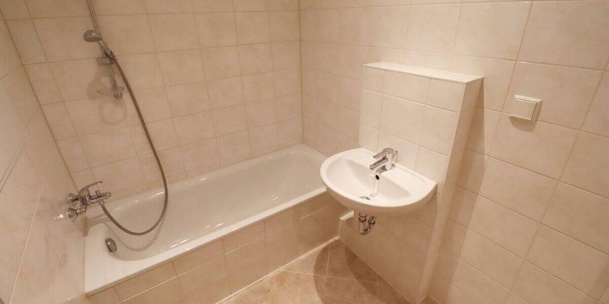 Etagenwohnung Chemnitz Kappel - 2 Zimmer, 53 m&sup2;, 294&euro; | Angebot:26930570