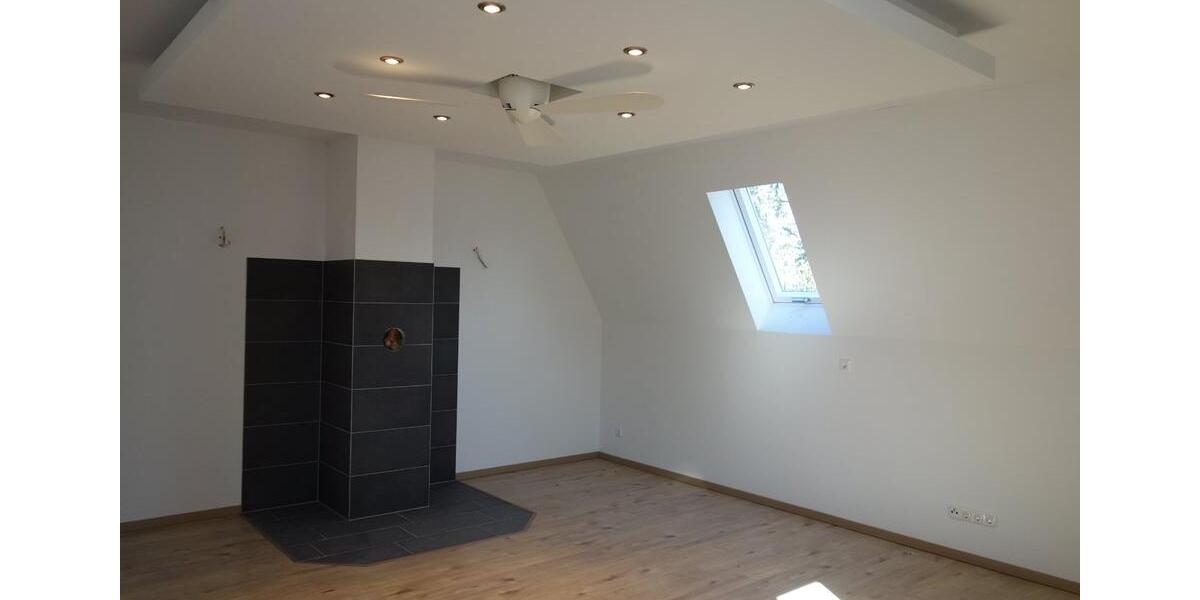 Dachgeschoßwohnung Burgstädt - 4 Zimmer, 130 m&sup2;, 950&euro; | Angebot:26150206