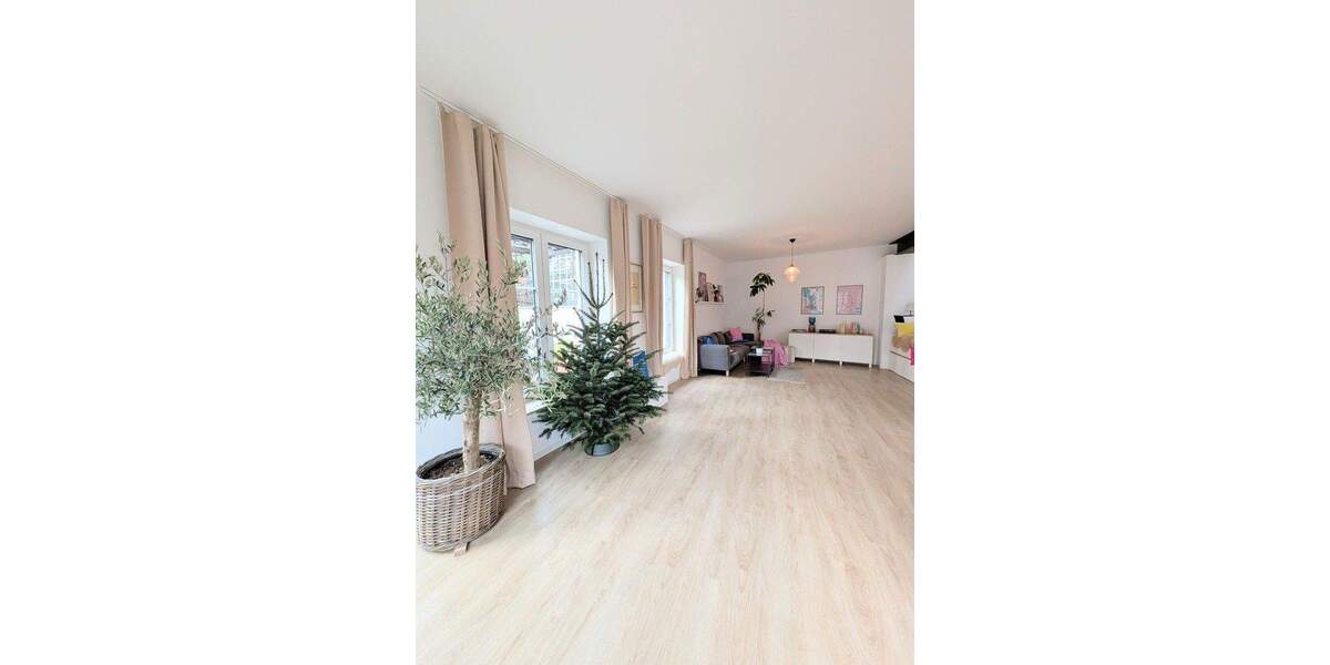 Exklusive Familienoase in naturnaher Lage - neuwertiges Wohnen auf höchstem Niveau 7 zimmer