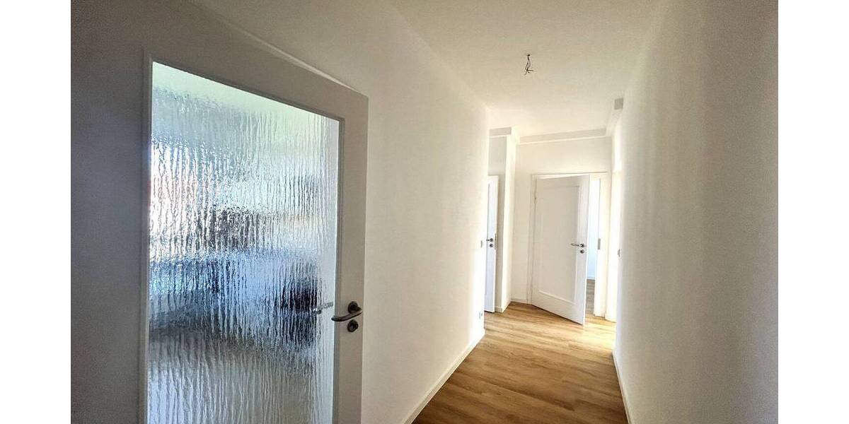 Etagenwohnung Chemnitz Lutherviertel - 2 Zimmer, 52 m&sup2;, 270&euro; | Angebot:26377636