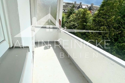 3 RW mit Loggia & Stellplatz & 60m2 Dachboden 3 zimmer