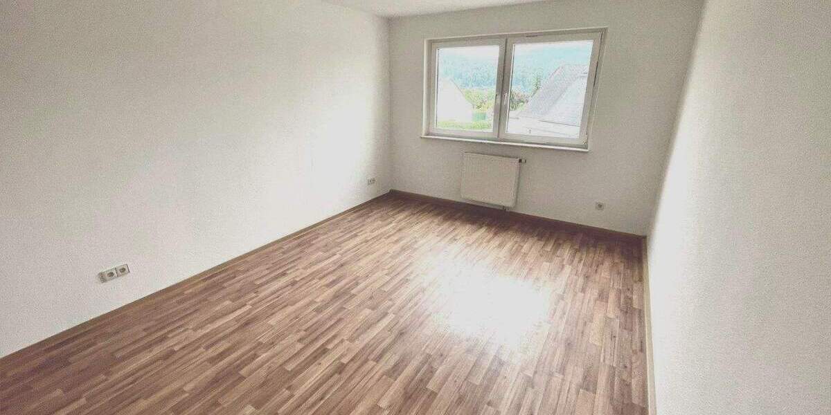Etagenwohnung Augustusburg Erdmannsdorf - 4 Zimmer, 85 m&sup2;, 680&euro; | Angebot:24448123