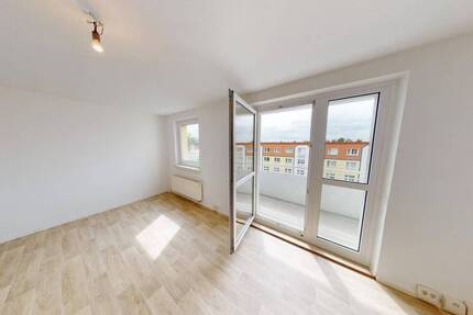 Wohnung Chemnitz Yorckgebiet - 2 Zimmer, 49 m&sup2;, 300&euro; | Angebot:26806713