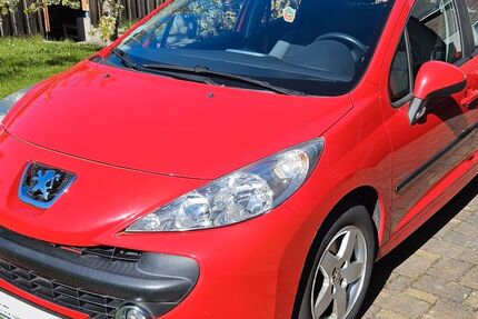 Peugeot 207 108.000 km 2.200 &euro; Hartmannsdorf 09232
