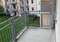 Günstige 2-Zimmer mit Laminat, Balkon und Wannenbad in ruhiger Lage!