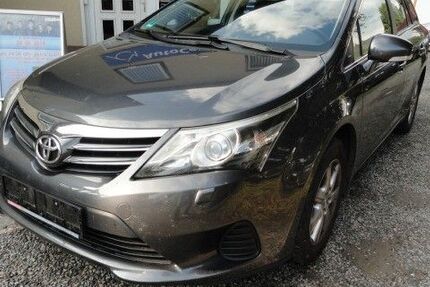 Toyota Avensis 125.000 km 8.995 &euro; Chemnitz 09117