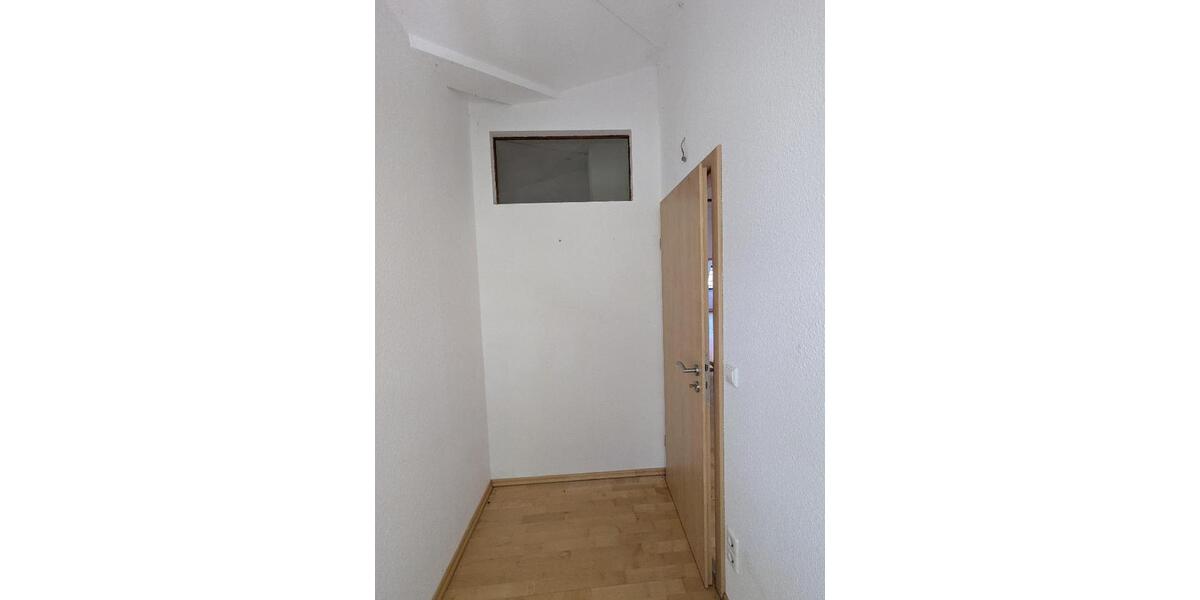 Dachgeschoßwohnung Chemnitz Altendorf - 5 Zimmer, 280 m&sup2;, 1.450&euro; | Angebot:26087623
