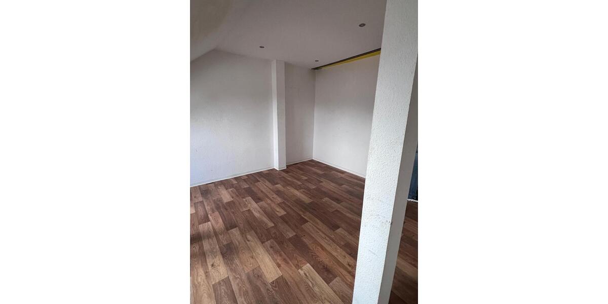 Dachgeschoßwohnung Oelsnitz (Erzgebirge) - 2 Zimmer, 56 m&sup2;, 295&euro; | Angebot:26301251