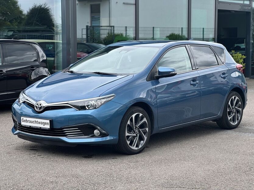 Toyota Auris 66.340 km 12.280 € Annaberg-Buchholz 09456