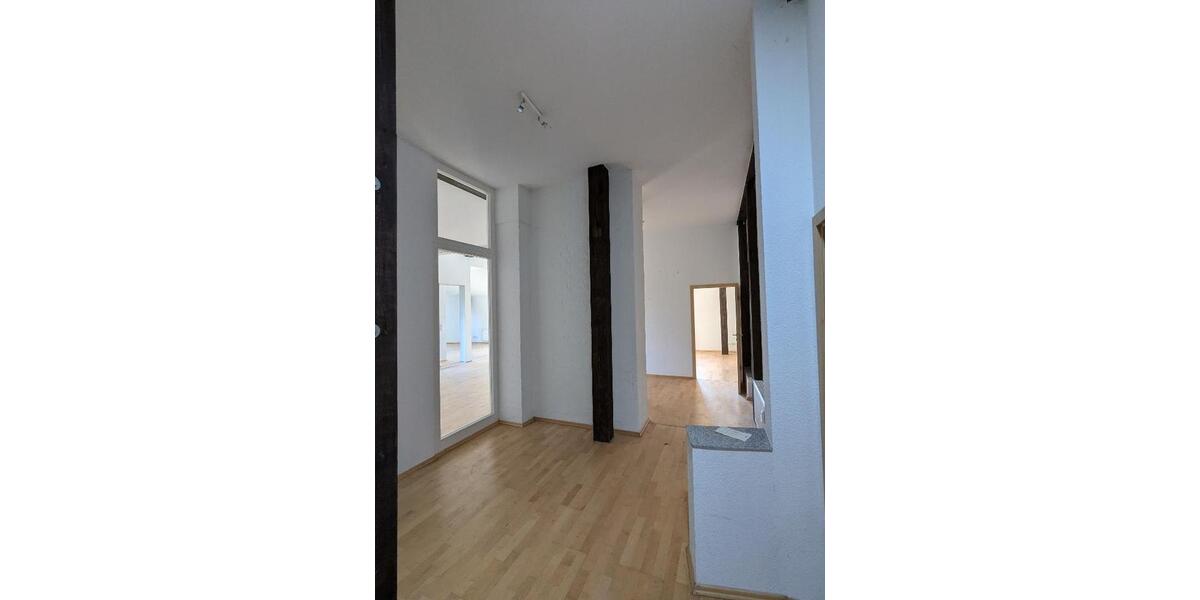 Dachgeschoßwohnung Chemnitz Altendorf - 5 Zimmer, 280 m&sup2;, 1.450&euro; | Angebot:26087623