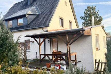 Haus Wiesa / Neundorf Neundorf - 7 Zimmer, 150 m&sup2;, 66.000&euro; | Angebot:25779071