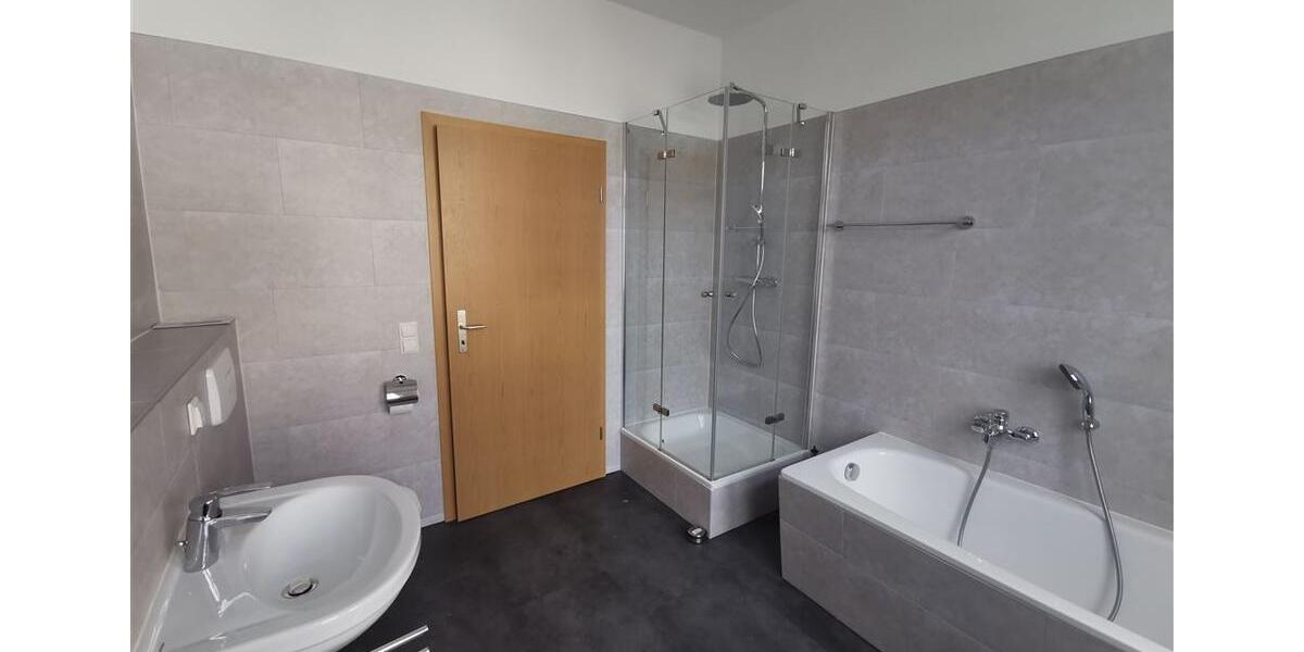 Etagenwohnung Chemnitz Ebersdorf - 2 Zimmer, 71 m&sup2;, 400&euro; | Angebot:26252663